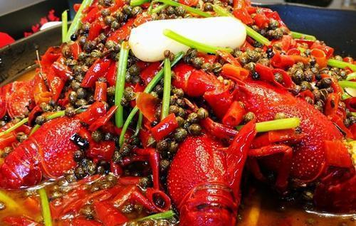 美食精選 四道經典菜品的烹飪藝術